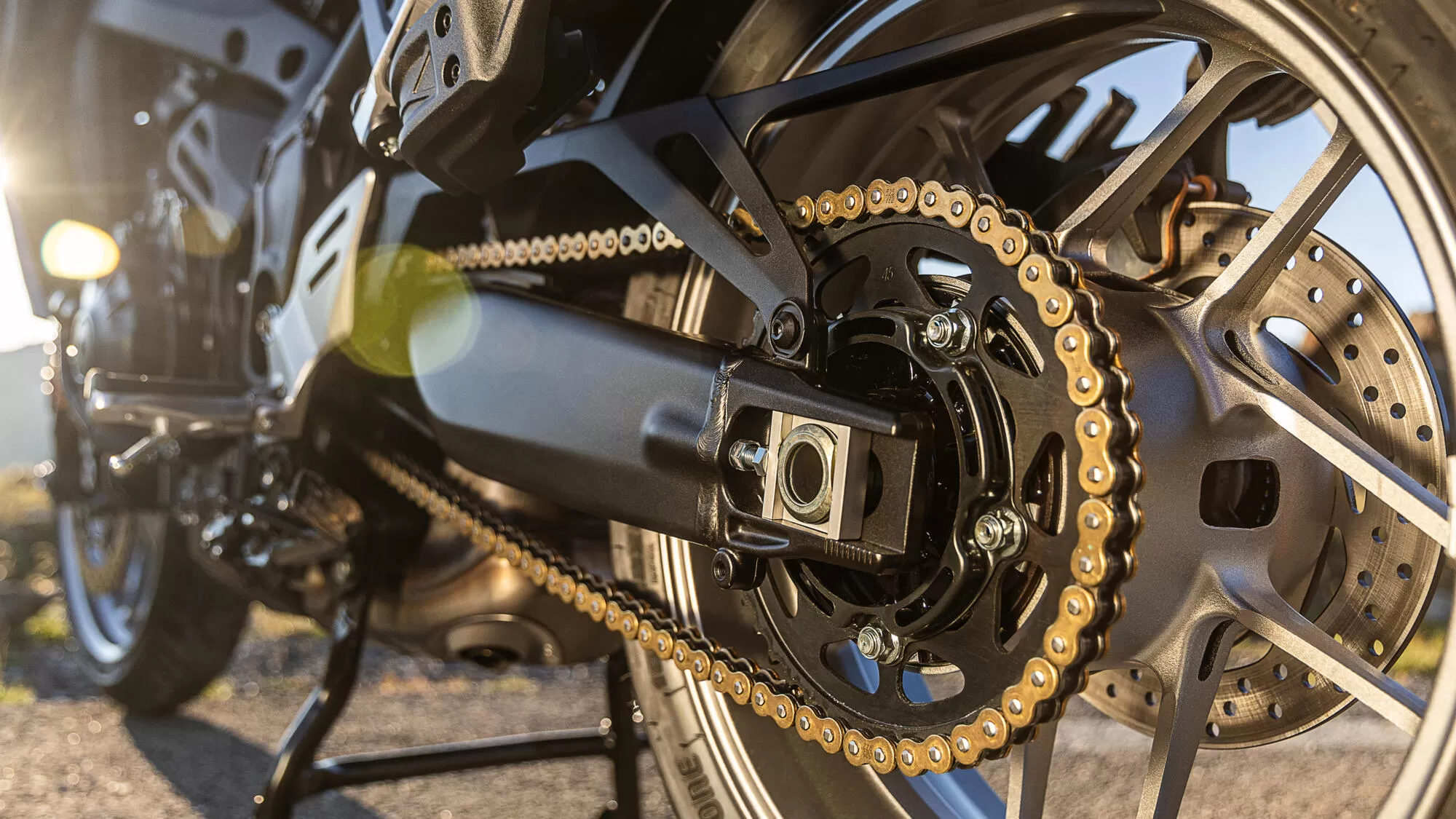 Yamaha Tracer 9 Close Chain View